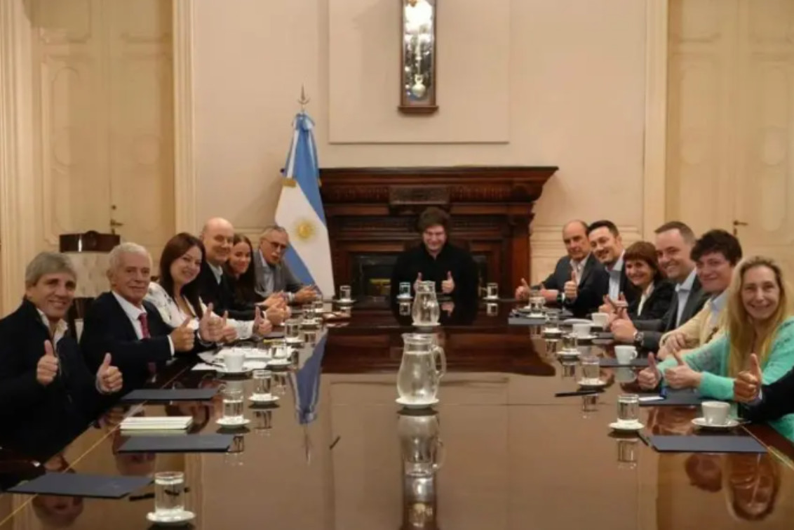 Doble turno y reflexión: Javier Milei mantuvo la primera reunión de Gabinete tras la derrota 