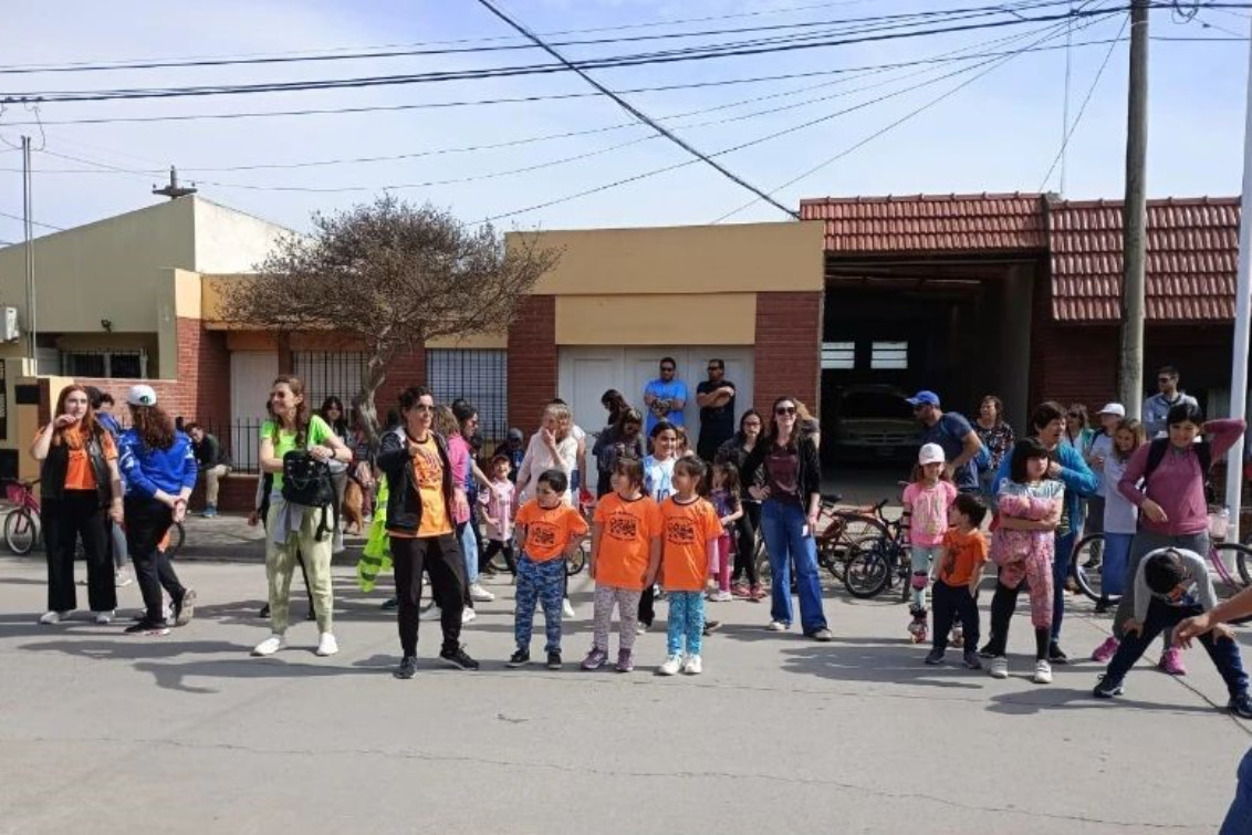  Gran éxito de la bicicaminata organizada por la Unidad Académica y el Club de Pelota