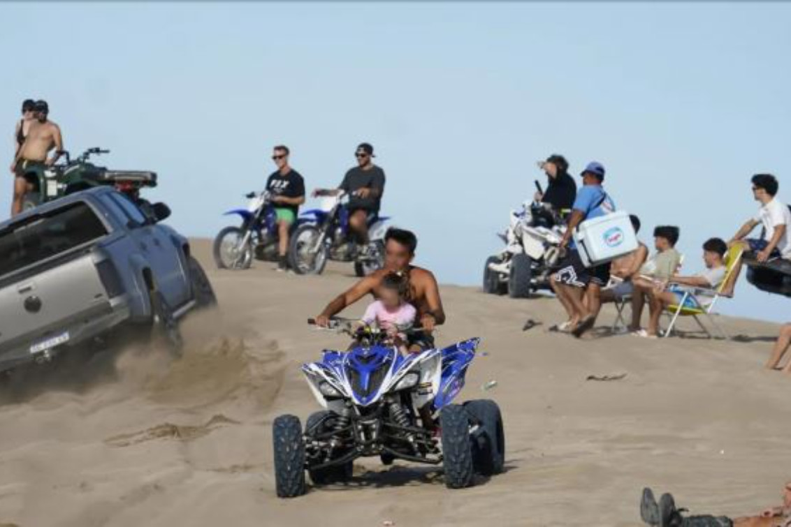  Pinamar: un juez prohibió las actividades con motos, cuatriciclos y 4×4 en los médanos 