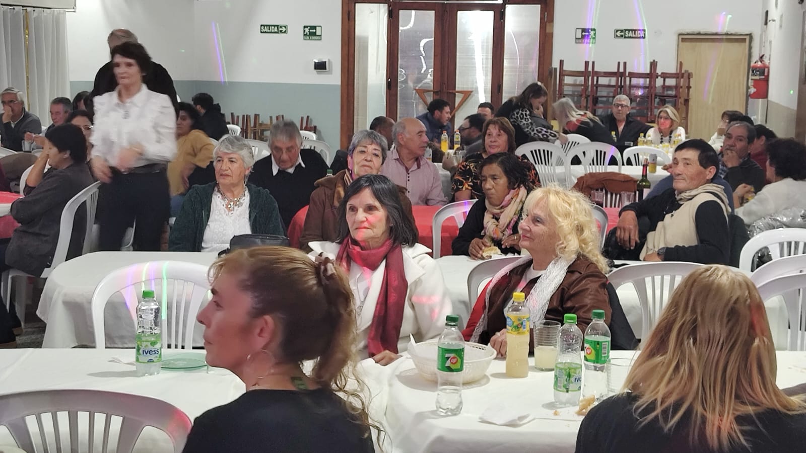 Gran noche de peña en el Club Roca