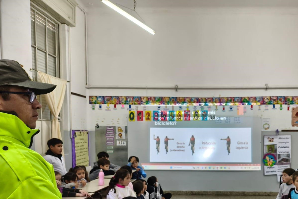 Guardia Urbana llevó una charla de educación vial a la EP Nº 6