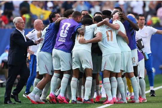 Francia sigue siendo una máquina: 2-0 a Marruecos y a semifinales del Mundial