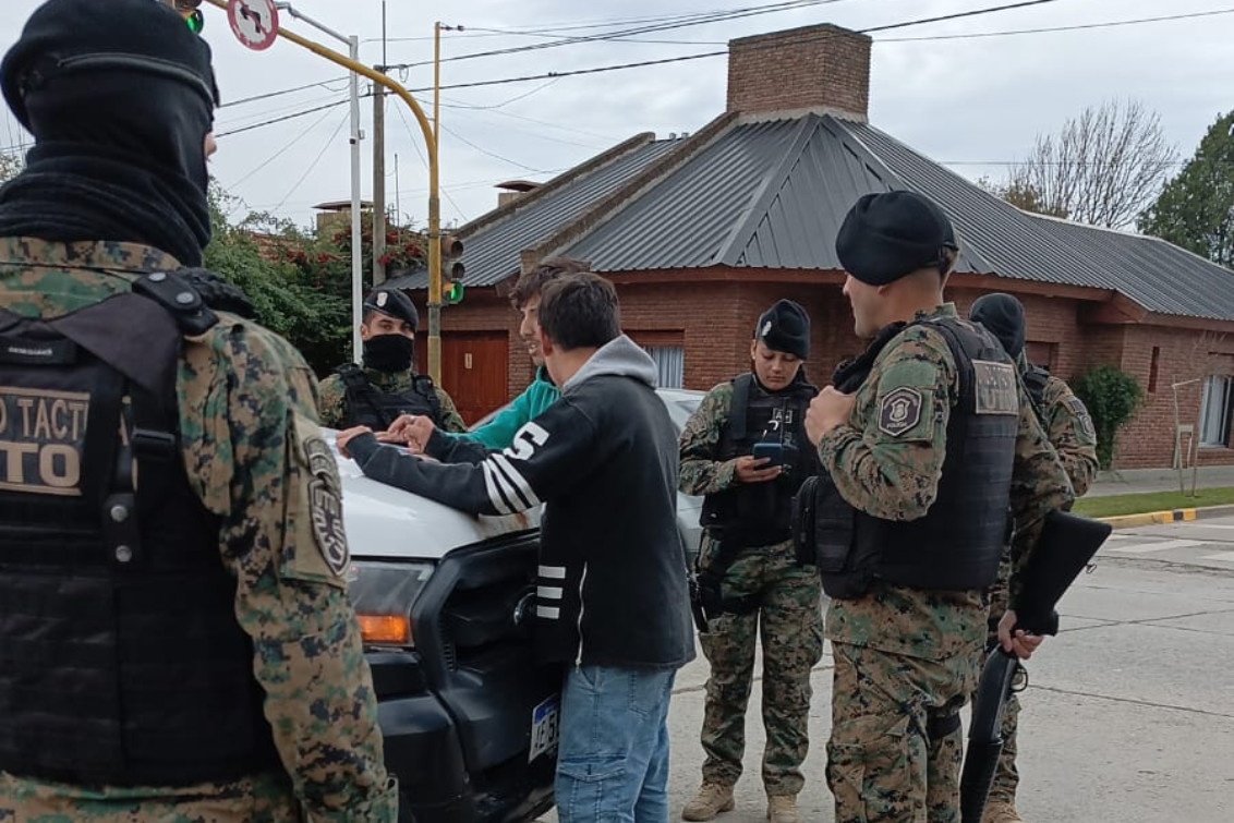  Controles intensivos dejaron una persona aprehendida y varios vehículos secuestrados