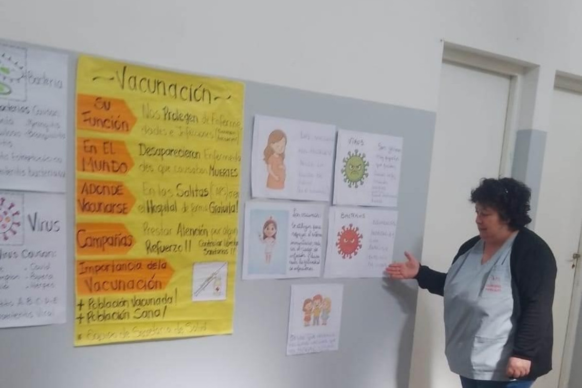  CHARLA SOBRE VACUNACIÓN EN LA ESCUELA PRIMARIA N° 22