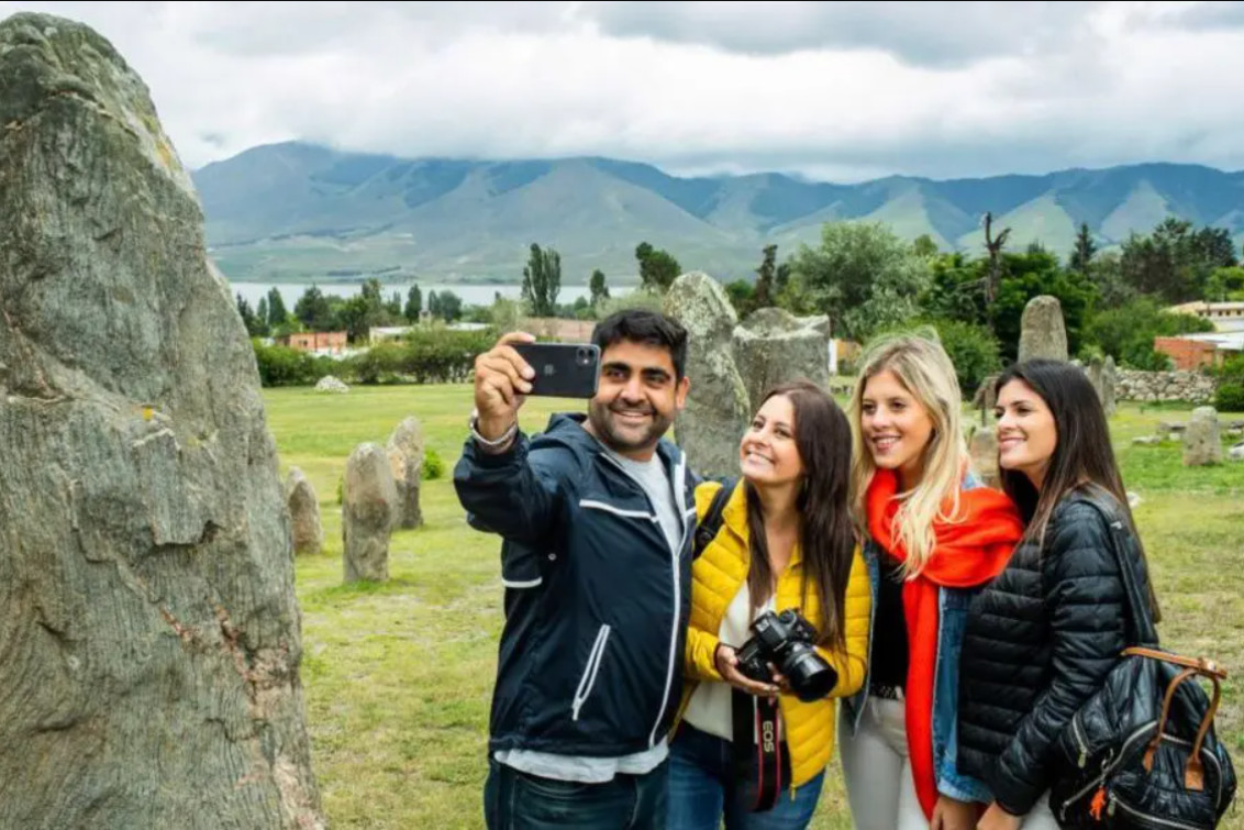 Fin de semana largo: 1.159.000 turistas, con un impacto económico estimado en $ 256.960 millones  