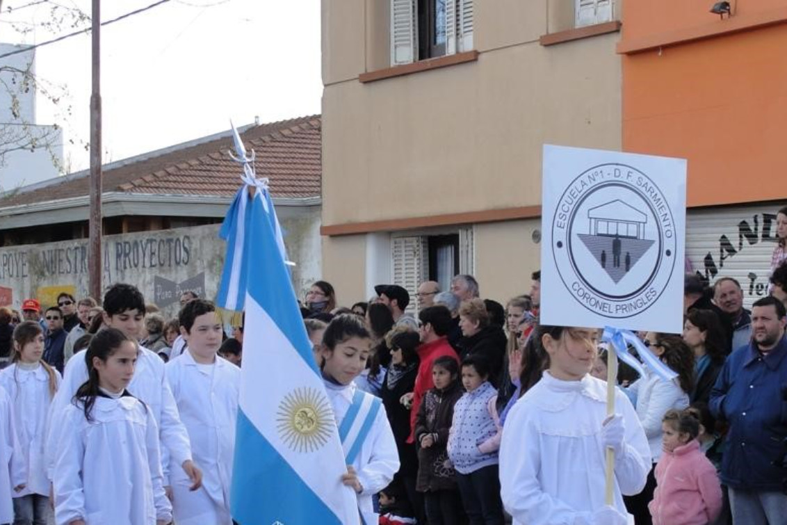 DESFILE DE INSTITUCIONES: COMIENZA LA INSCRIPCIÓN ONLINE