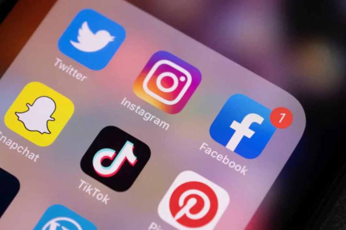 España también prohibirá las redes sociales a los menores de 16 años