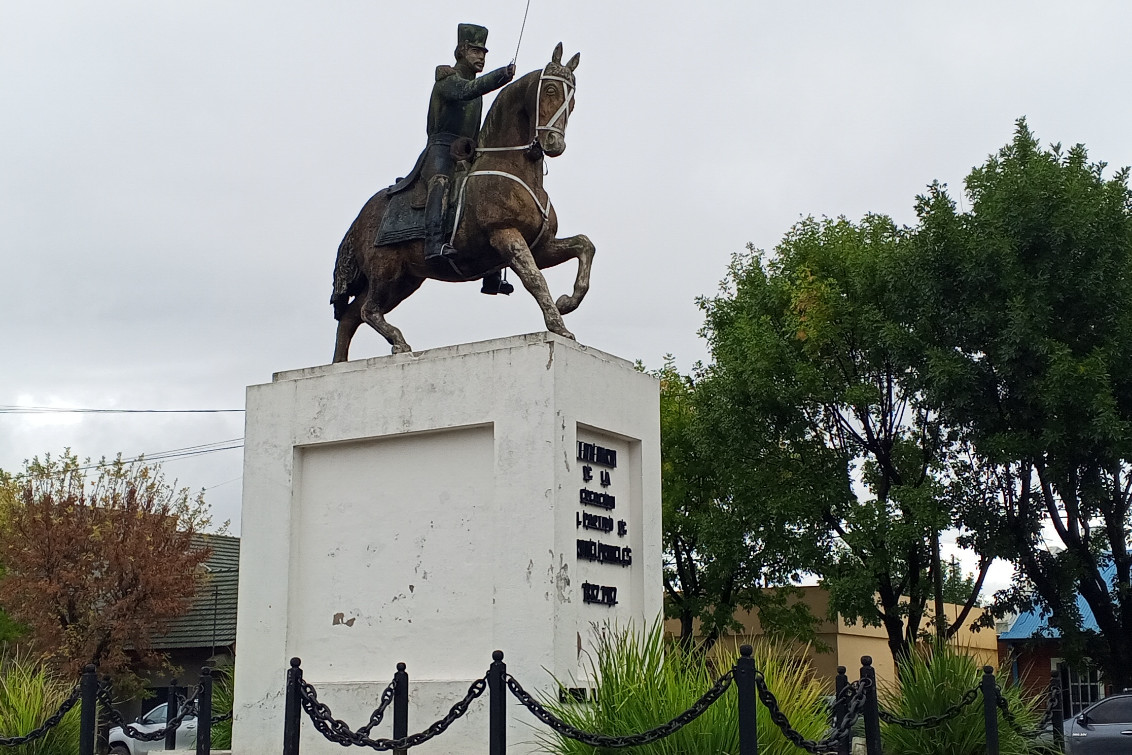 Impulsan la puesta en valor del histórico monumento ‘El Caballito’ en Avenida Frondizi