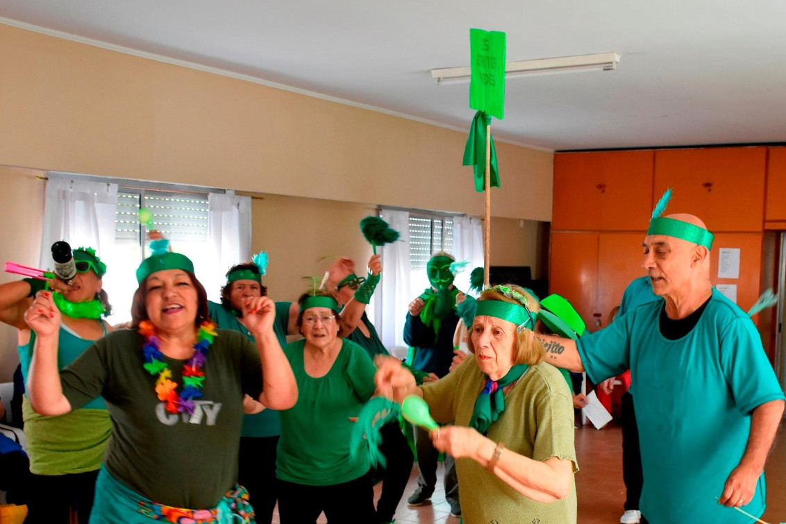 INTERTRIBUS DE COLONIA DE ADULTOS MAYORES