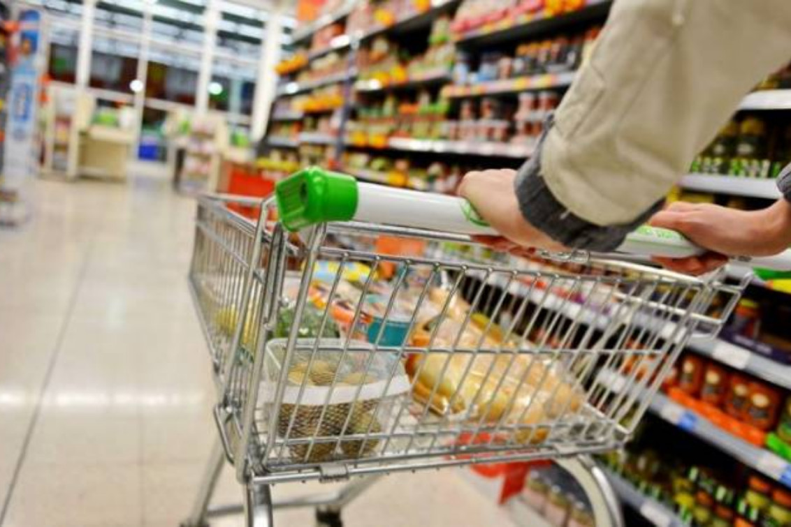 El Gobierno retrotrae precios de 1.432 productos al 1 de octubre