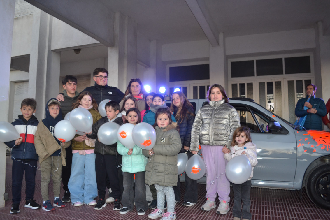  Con emotivo homenaje a Juan Manuel Sorrivas, se realizó la “Largada Simbólica” del Rally 