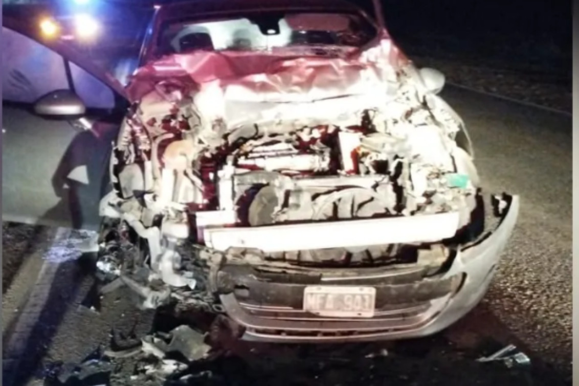 RUTA 51: Un auto chocó contra la parte trasera de un camión 