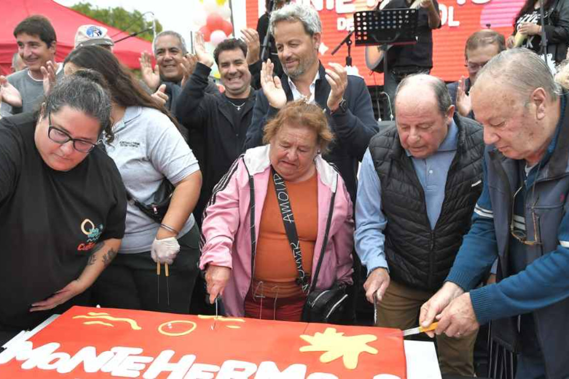 Monte Hermoso celebró su aniversario con inauguraciones, anuncios y una jornada de festejos 
