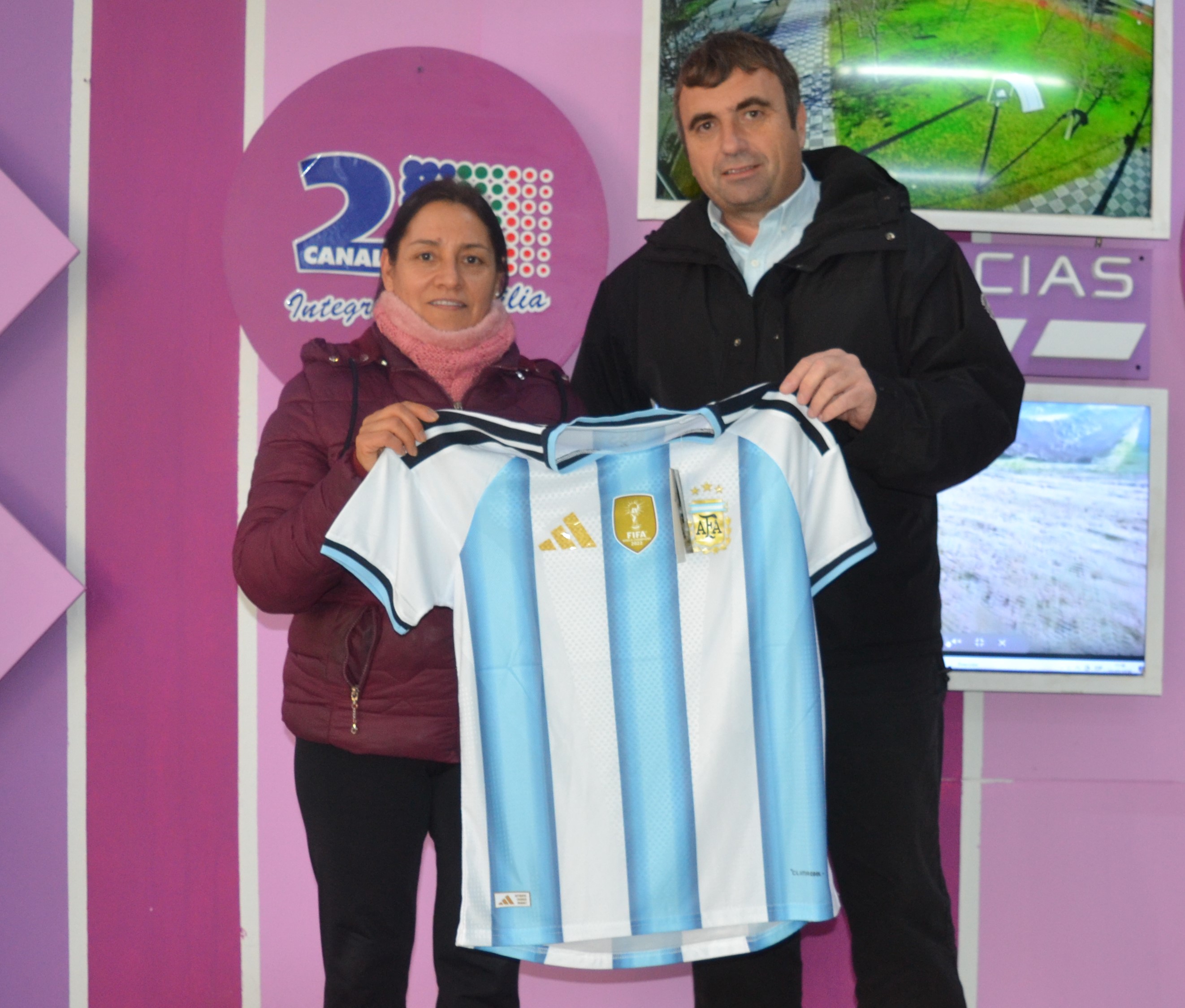  Se entregaron los premios a los ganadores de la “Promo Mundial” de Canal 2 Y de Reltid CV