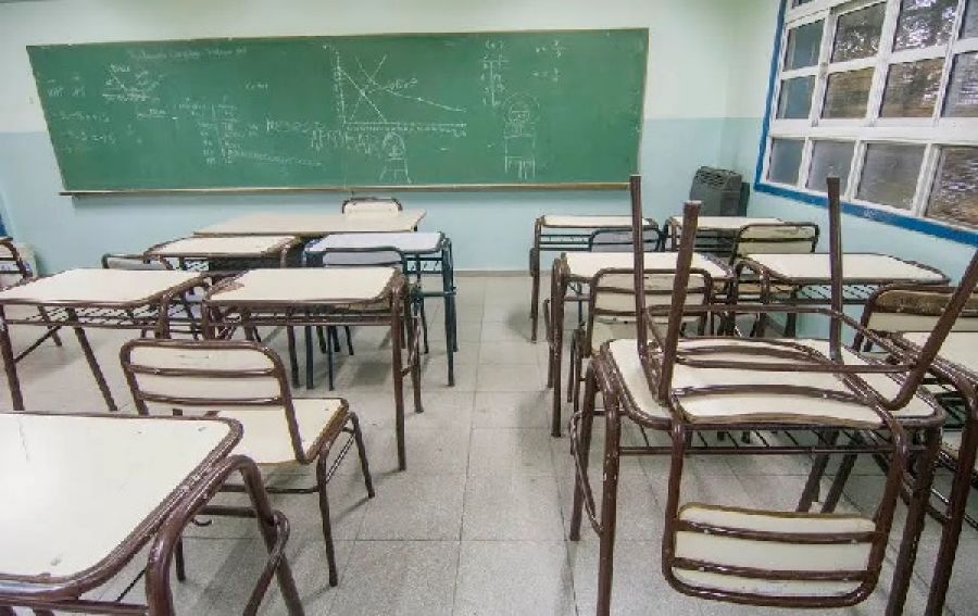 Paro docente: “Todo docente sabe que el sueldo alcanza solamente para el día 12 o 15 de cada mes“