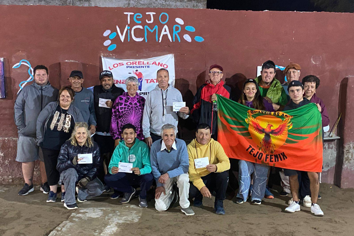  El tejo sigue rodando en verano: gran convocatoria en la cancha “Vicmar”