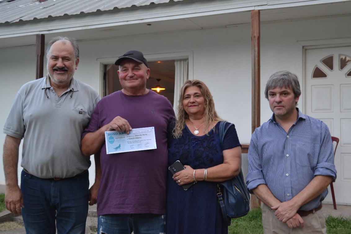  Marcelo Pérez recibió el premio mayor del 20° Bono Millonario del Club Alem