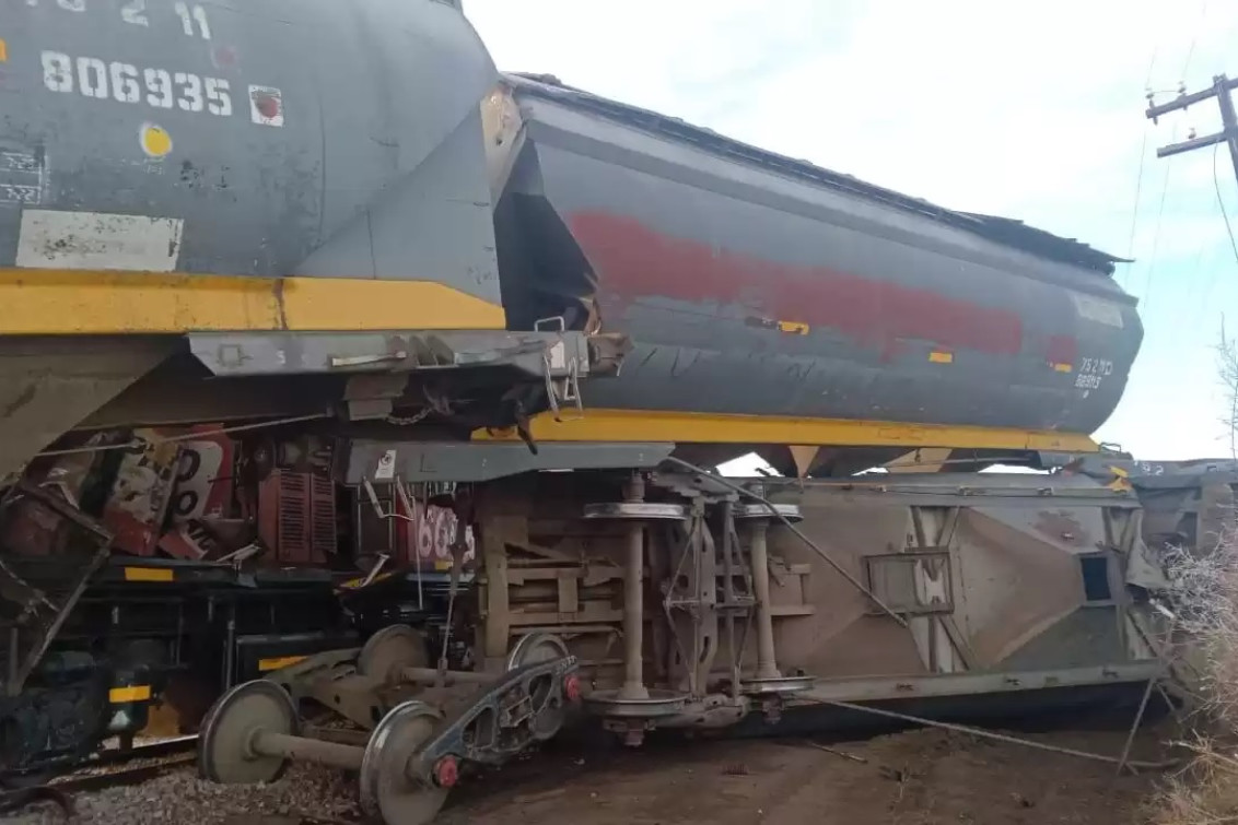  Un tren que se dirigía a White embistió a otro en cercanías a Darregueira