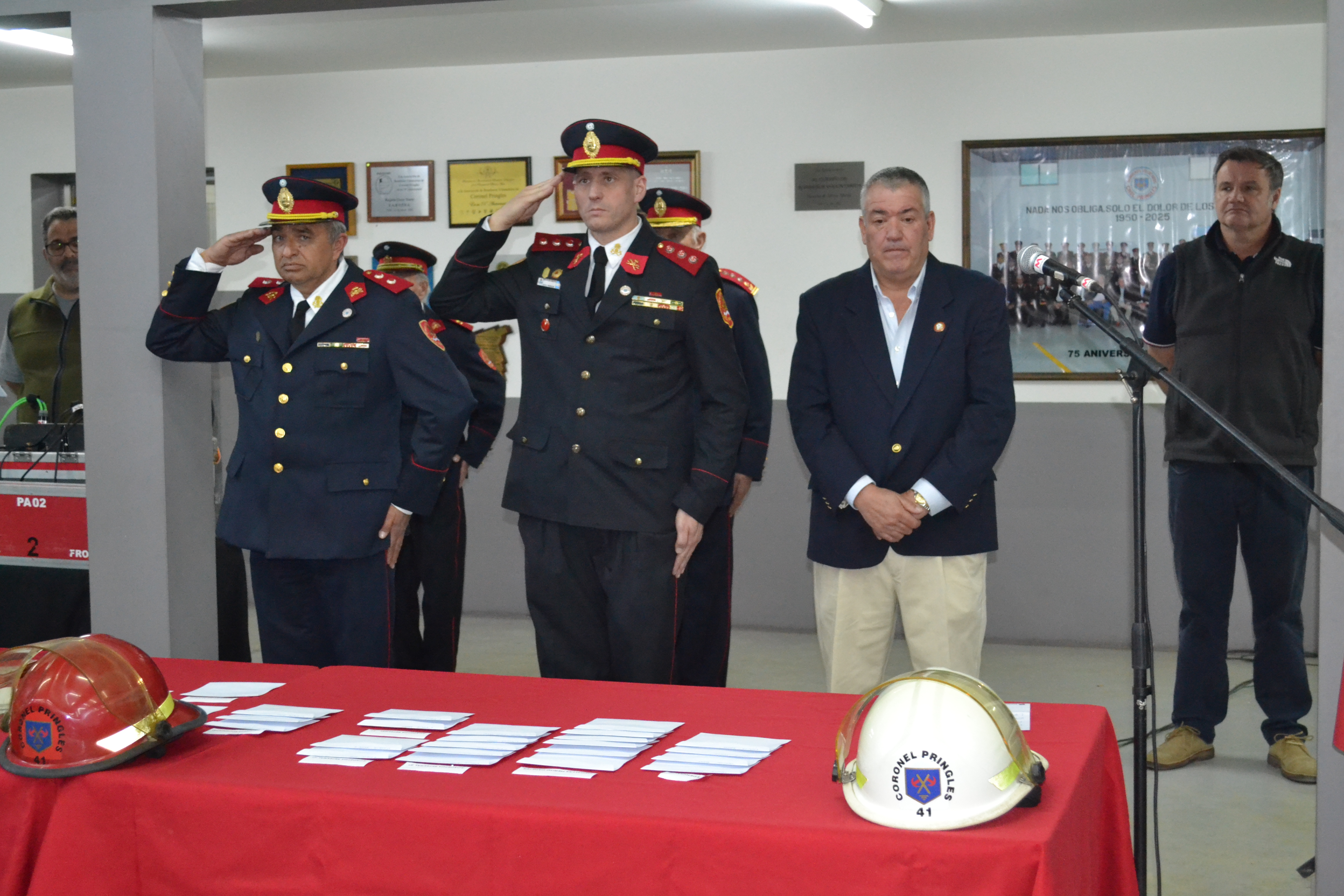   Hoy se celebra el día del Bombero Voluntario y el desfile tendrá lugar el próximo sábado
