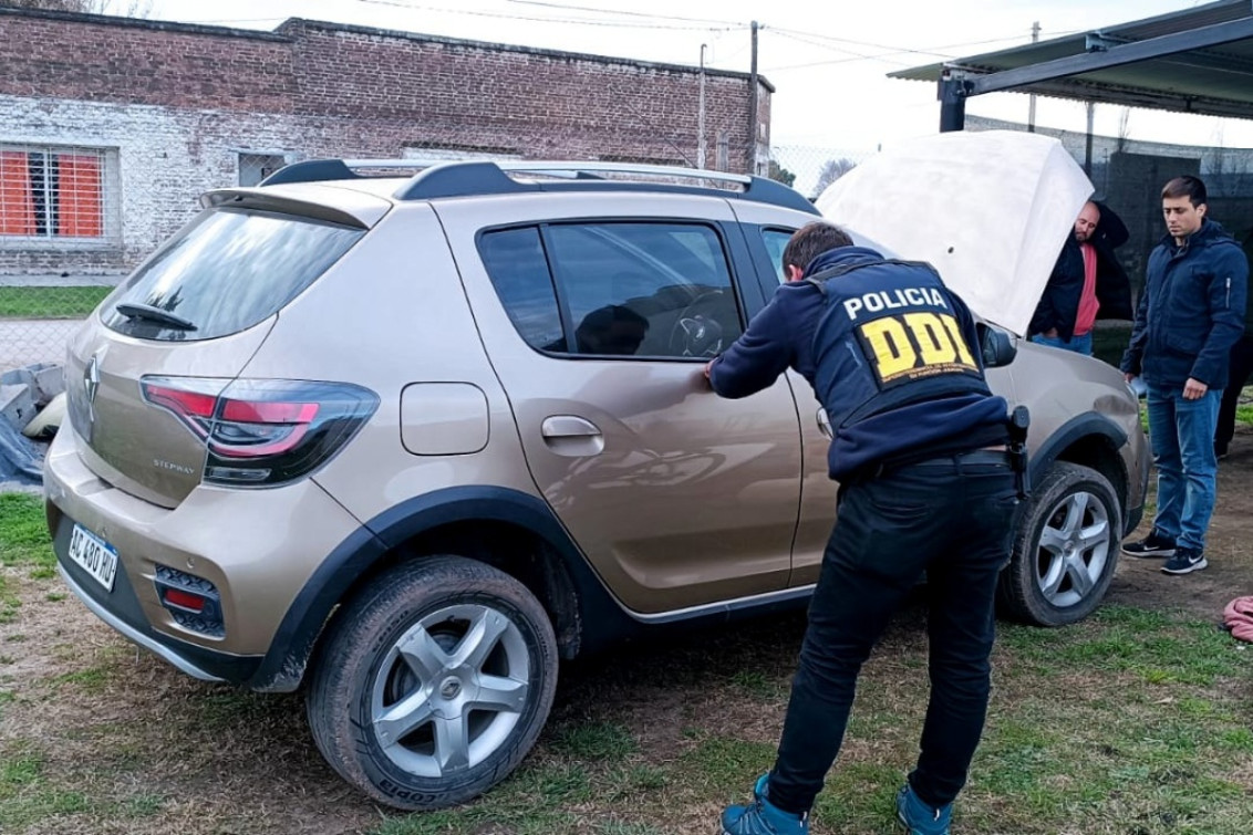 Allanamiento en Pringles: secuestran un auto con pedido de captura por robo