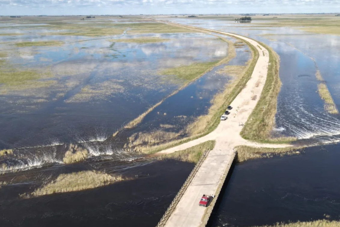   LA MADRID: Baja el nivel del agua, pero se mantiene el alerta