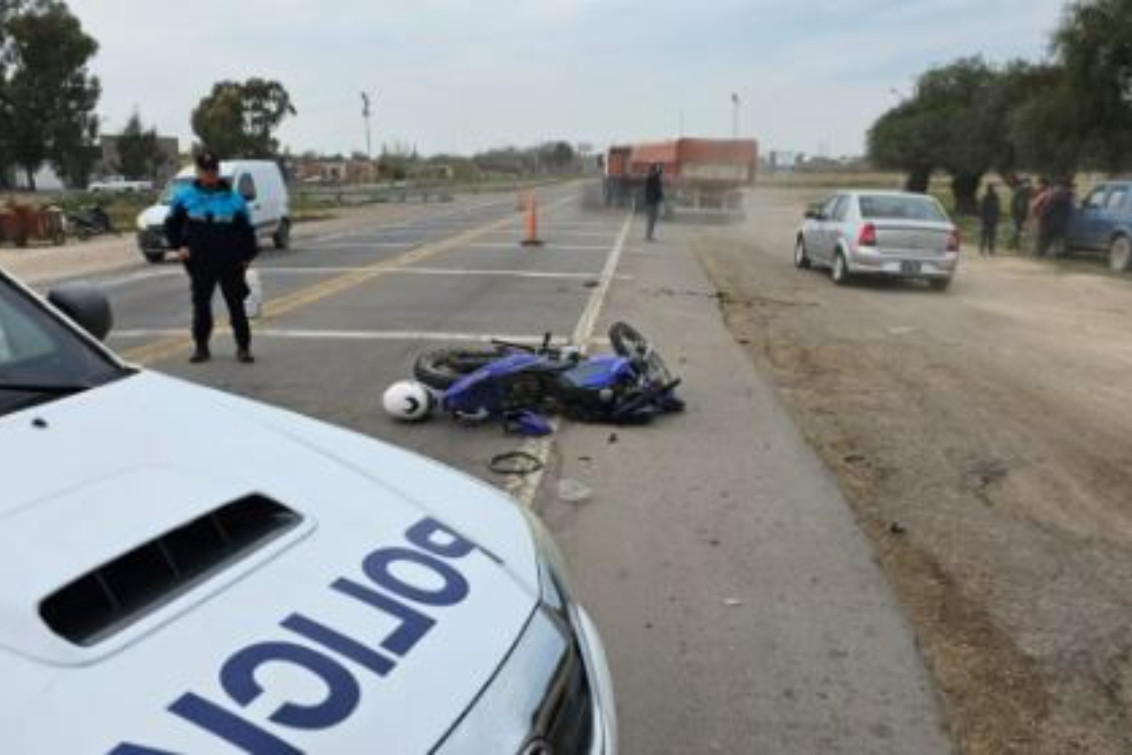 RUTA 3 SUR: Fuerte choque de una moto contra un caballo 