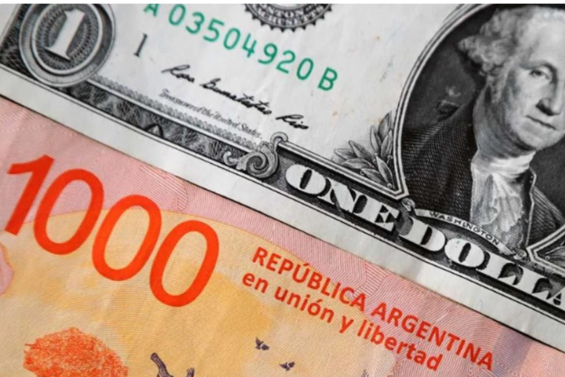 El Gobierno de Milei sueña con converger en un dólar de $1000