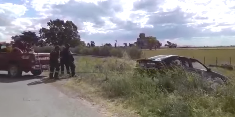 Un auto despistó en la intersección de Boulevard Uruguay y 68