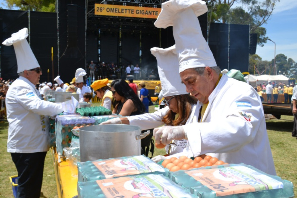 PIGUÉ: La Omelette Gigante volvió a brillar en su 26ª edición 