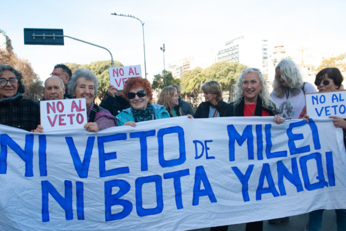  Milei vetó las leyes de aumento a jubilados y emergencia en discapacidad 