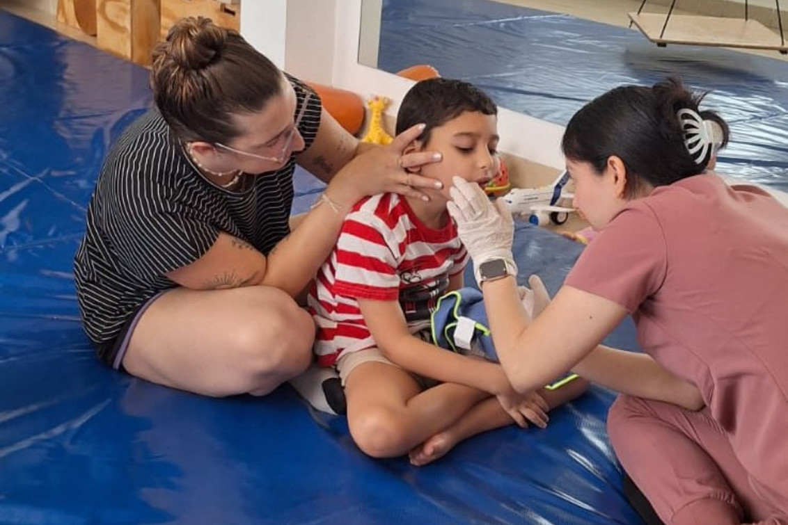  Alvarito transita en México un tratamiento experimental con evolución positiva