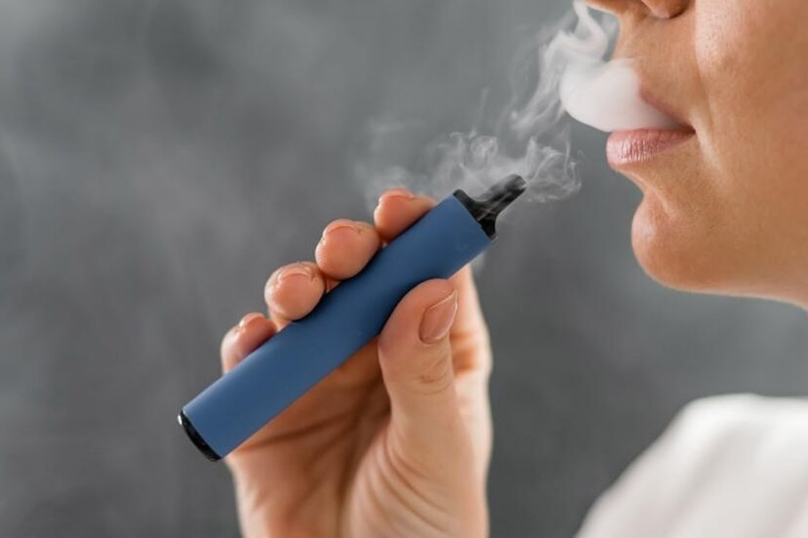 Alertan por el crecimiento del vapeo y el consumo de nicotina en jóvenes
