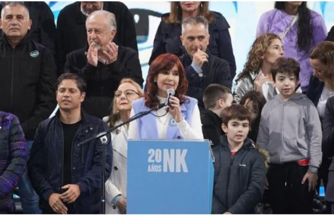  Cristina: “Este gobierno es infinitamente mejor que lo que hubiera sido otro de Macri”
