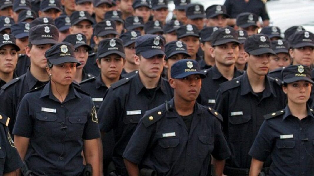 La Policía bonaerense también recibirá un aumento salarial del 7% en dos tramos