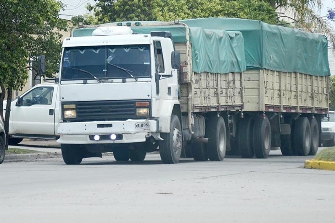 TRANSPORTE PESADO: Piden al Ejecutivo que coloque carteles con los horarios de carga y descarga 