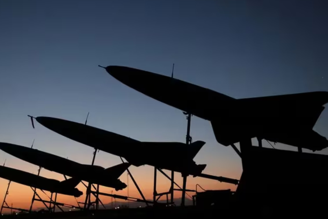 Irán lanzó más de 100 drones hacia Israel