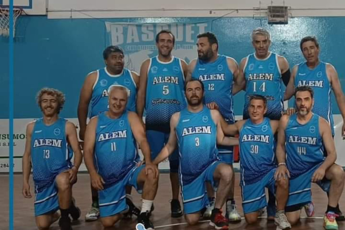  Gran jornada de básquet en “La Budinera”: Victoria de Alem y un emocionante duelo visitante