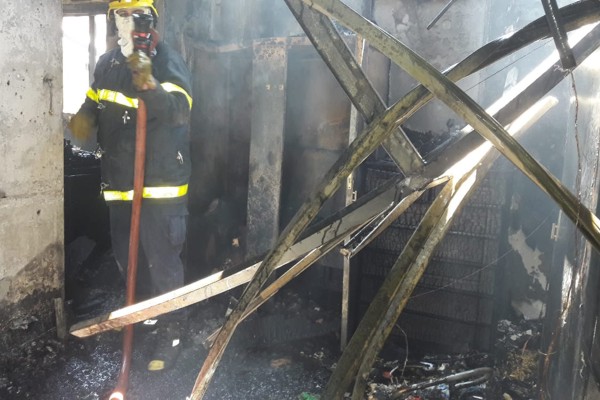 BAHÍA BLANCA: Dos niños que jugaban con un encendedor prendieron fuego su casa