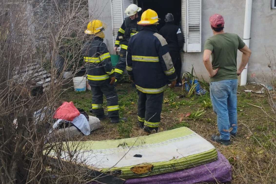 Principio de incendio en una vivienda 