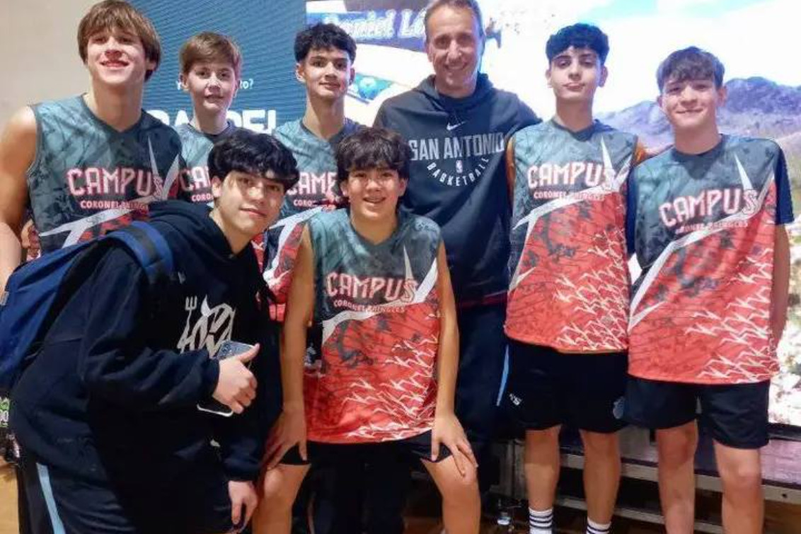 Sebastián Sepo Ginóbili brindó un campus de básquet en Coronel Pringles