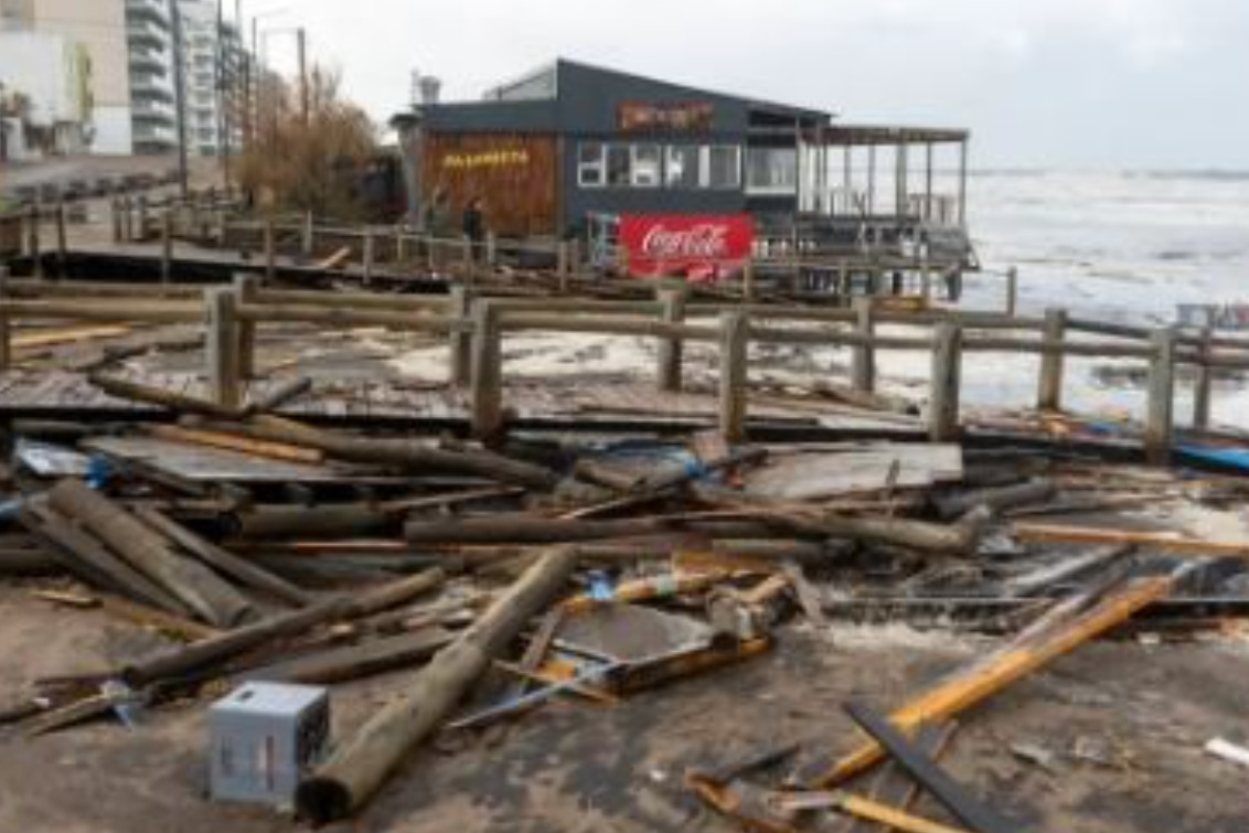  Monte Hermoso: convocan a una jornada solidaria para limpiar el frente costero tras la sudestada