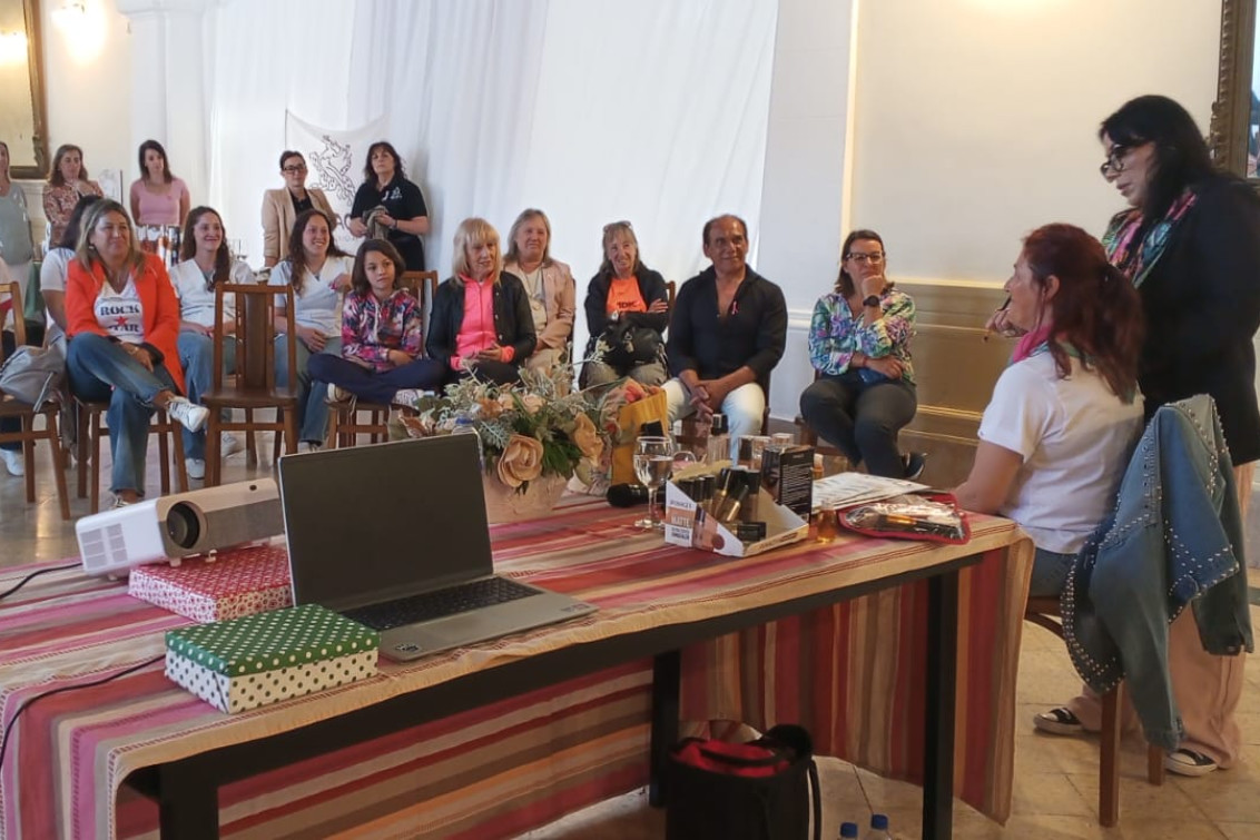 Cierre del Mes de la Prevención del Cáncer de Mama con una jornada de aprendizaje y empatía
