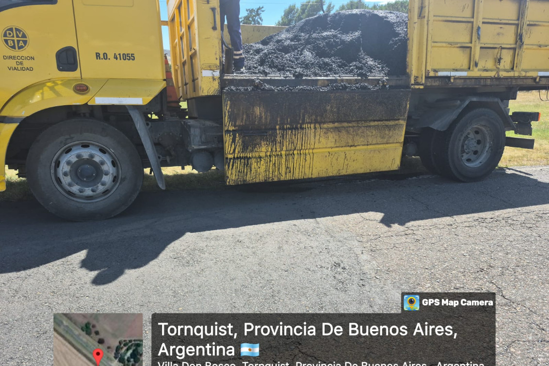 Vialidad Provincial refuerza el bacheo en rutas claves de la Comarca: RP 72 y RP 76