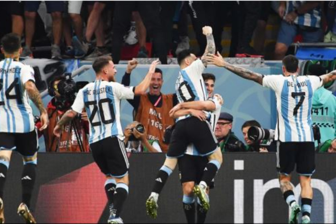   Argentina le ganó a Australia por 2 a 1 y jugará ante Países Bajos en Cuartos