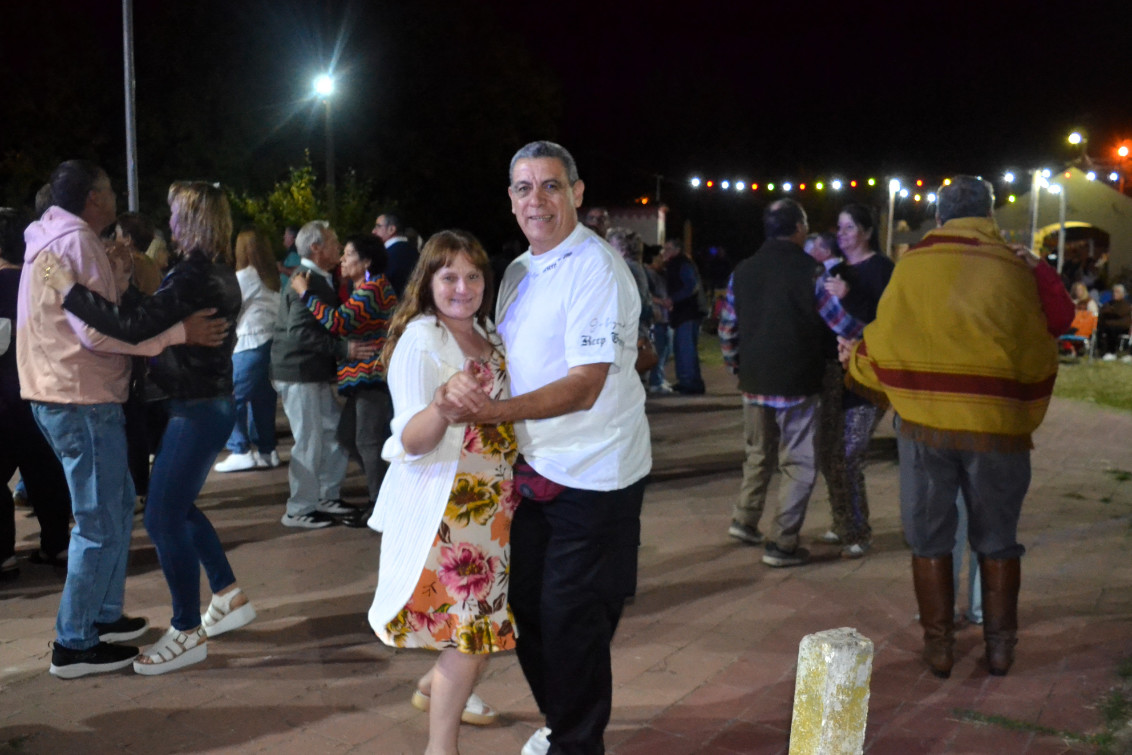 Exitoso Baile de Carnaval de la Escuela Nº 11 en el Prado Español