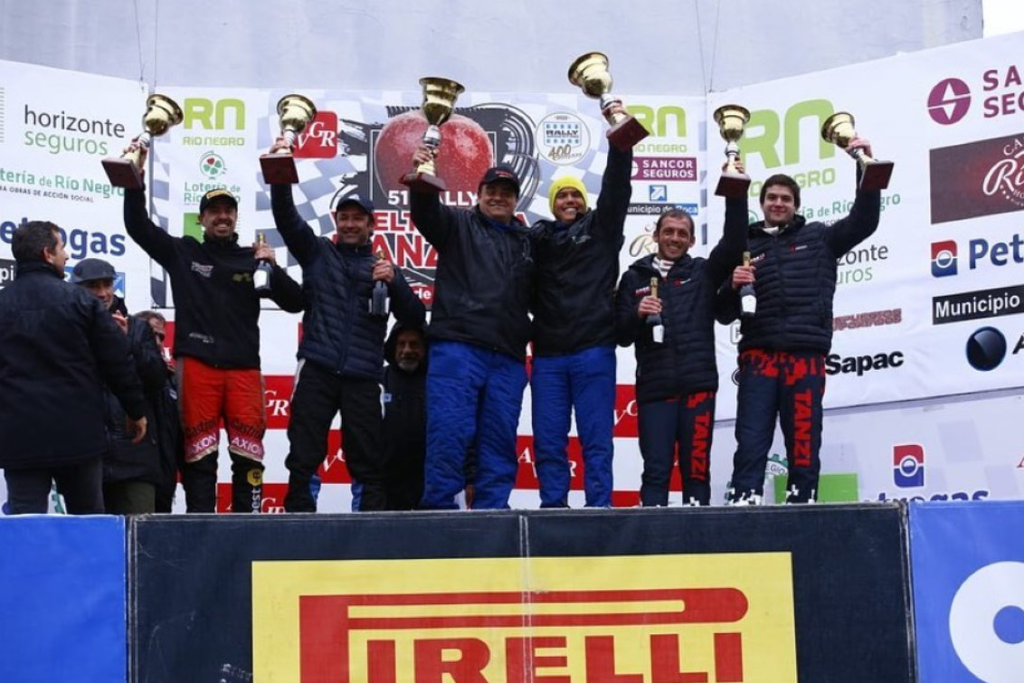 Esteban Domínguez y Juan Galduroz finalizaron 2º y 3º  en el Rally de la “Vuelta de la Manzana”