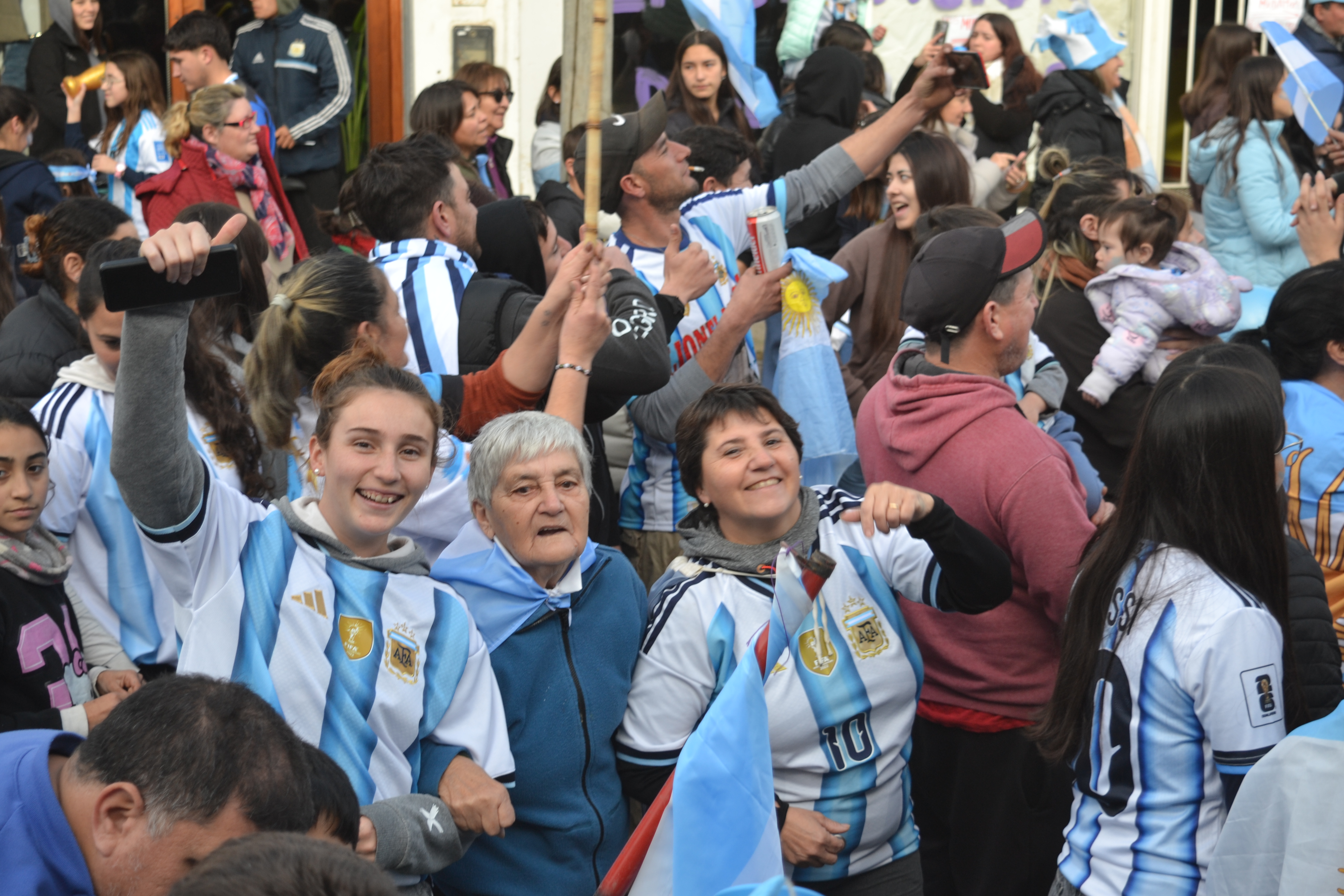  Faraónico triunfo de Argentina y pase a cuartos de final