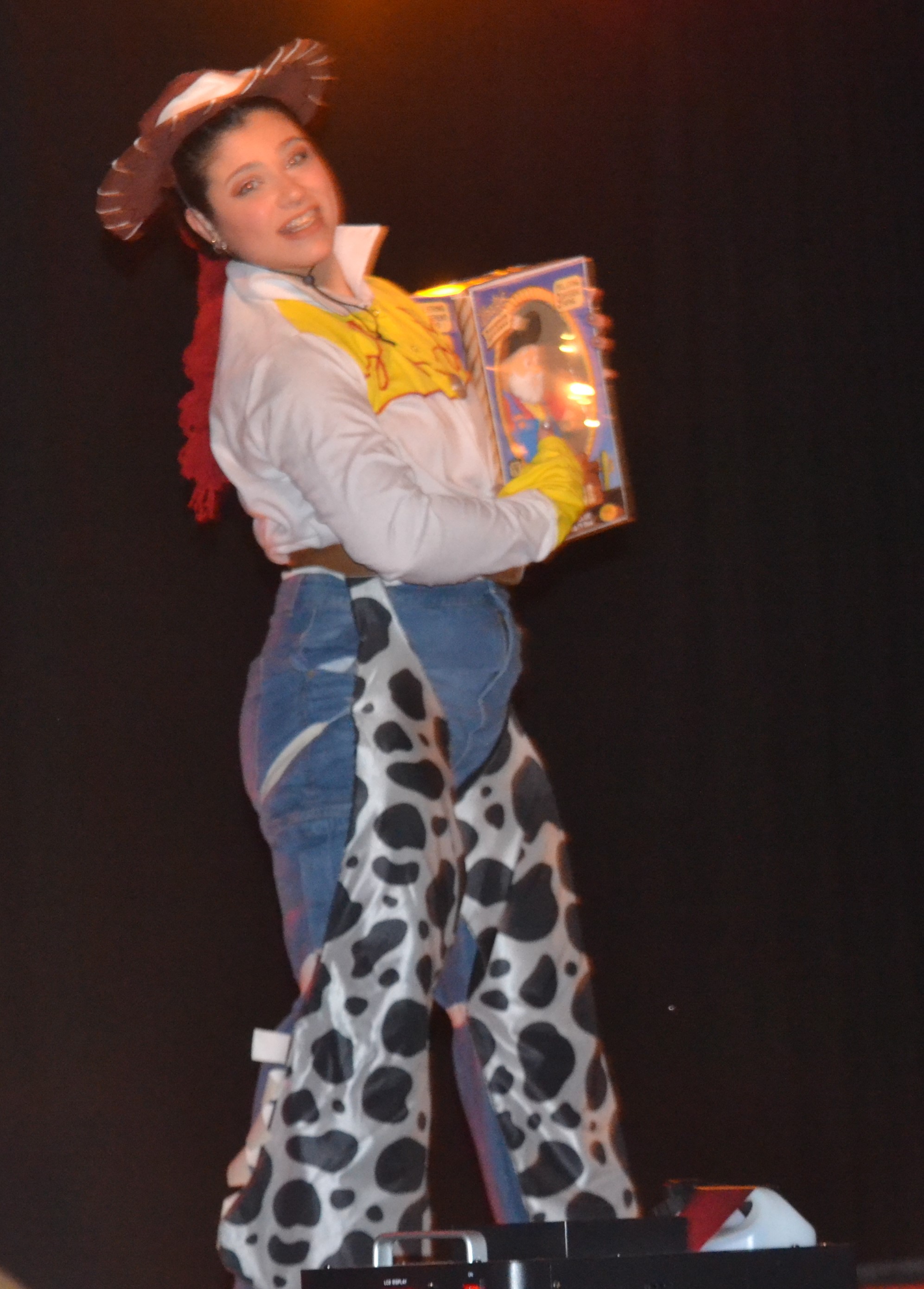   Con una sala colmada, “Fantasy Show” conquistó al público en el Teatro Español de Coronel Pringles