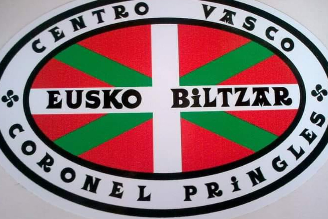 Encuentro de amigas en el Centro Vasco