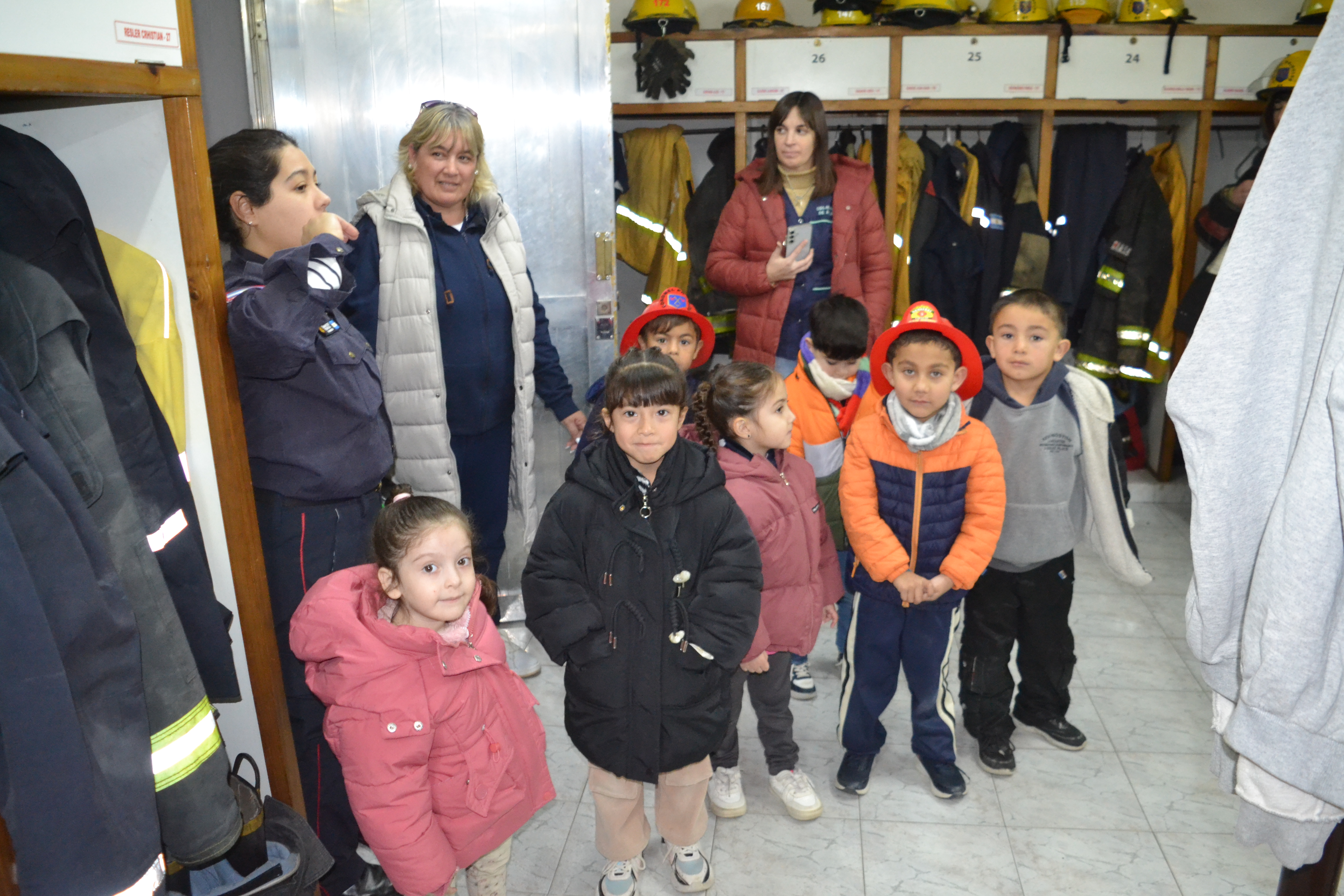  Los pequeños de la UDI “Nidito de Amor” conocieron de cerca la labor de los Bomberos Voluntarios